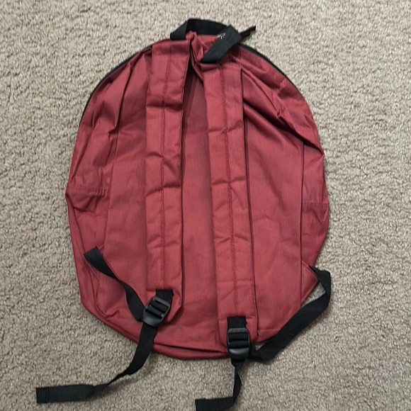 TrailMaker Classic Red Backpack One Size School Travel Bookbag - Picture 2 of 5